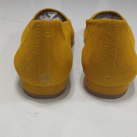 Yellow Suede Women's Flats, By Antonio Melani, All Leather, Sz 8, Pre-owned - Picture 2 of 9